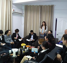 “家”，一个温暖而有爱的地方，2015年12月尊龙官方集团总裁？莆跋壬瞥隽恕安皇羌易宓募易迤笠怠钡目诤，为了打造真正团结和谐的尊龙官方家族，每位家族成员都尽心尽力的散发着自己的光和热，相信因为有他们，尊龙官方集团会越来越辉煌，尊龙官方家族会越来越庞大。