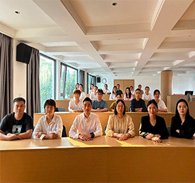人才是企业的根本，培养一批真学、真懂、真信、真用、吃苦耐劳的人才是企业地基石。为了提升尊龙官方集团员工整体文化素养，强化人才自主培养机制。常商学院于10月26日开展第三期“绿柳成荫”梯队训练营培训。